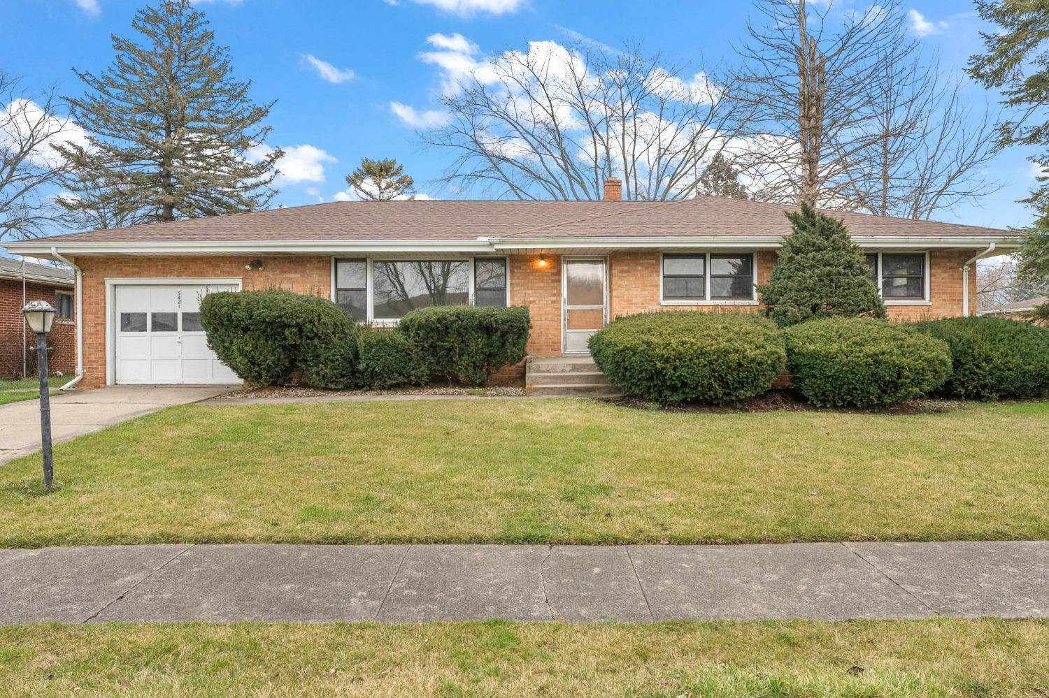 Merrillville, Indiana 46410, United States, 3 Bedrooms Bedrooms, ,2 BathroomsBathrooms,Residential,Active,159076 Merrillville, Indiana 46410, United States, 3 Bedrooms Bedrooms, ,2 BathroomsBathrooms,Residential,Active,159076