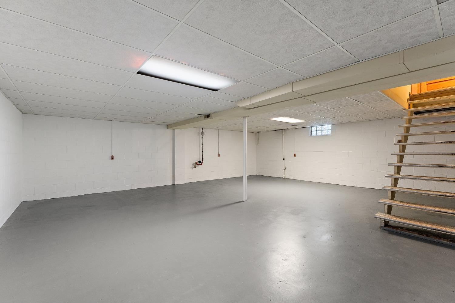 Merrillville, Indiana 46410, United States, 3 Bedrooms Bedrooms, ,2 BathroomsBathrooms,Residential,Active,159076