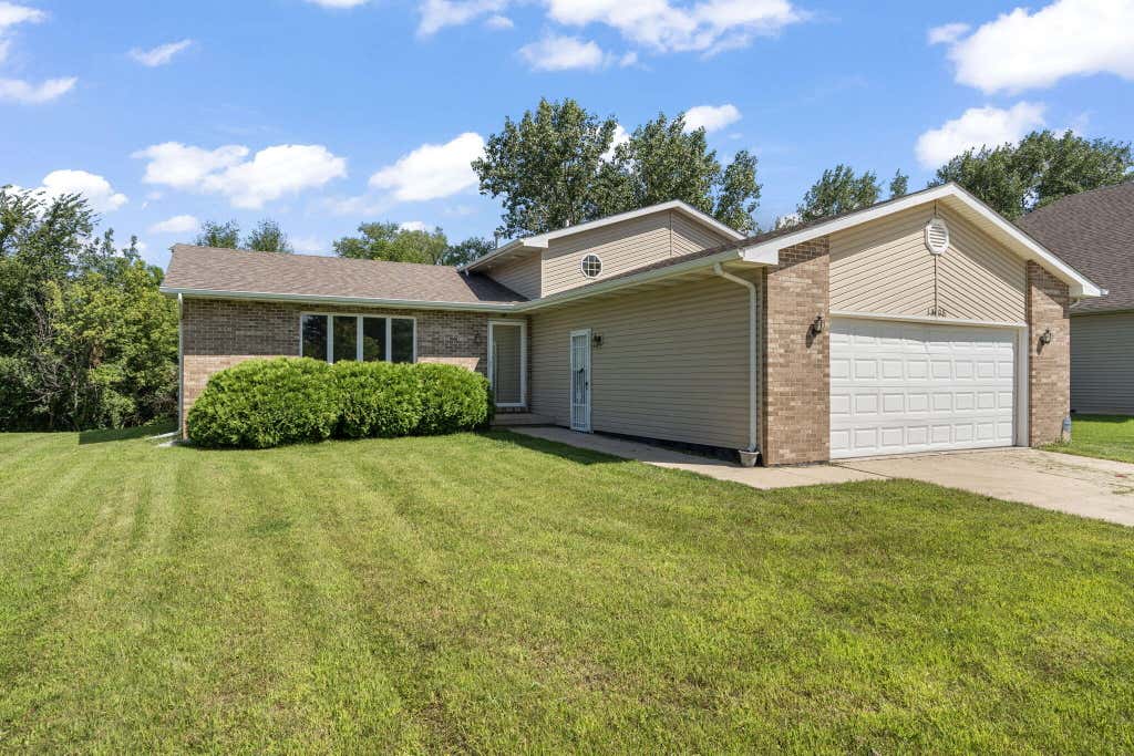 Photo of 1308 W 82nd Place, Merrillville, IN 46410 (MLS # 844192)