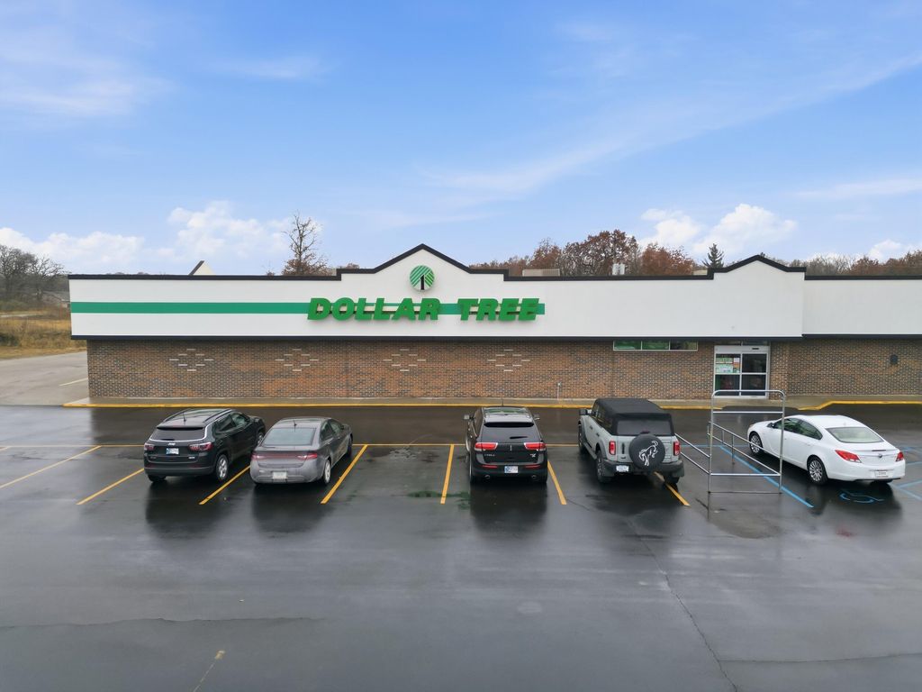 Photo of 5914 E State Road 10, DeMotte, IN 46310 (MLS # 831643)