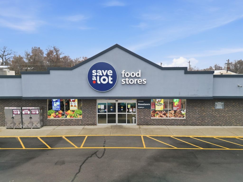 Photo of 5914 E State Road 10, DeMotte, IN 46310 (MLS # 831643)