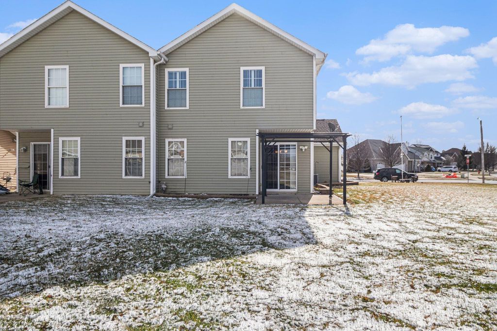 Photo of 10592 Maine Drive, Crown Point, IN 46307 (MLS # 835741)