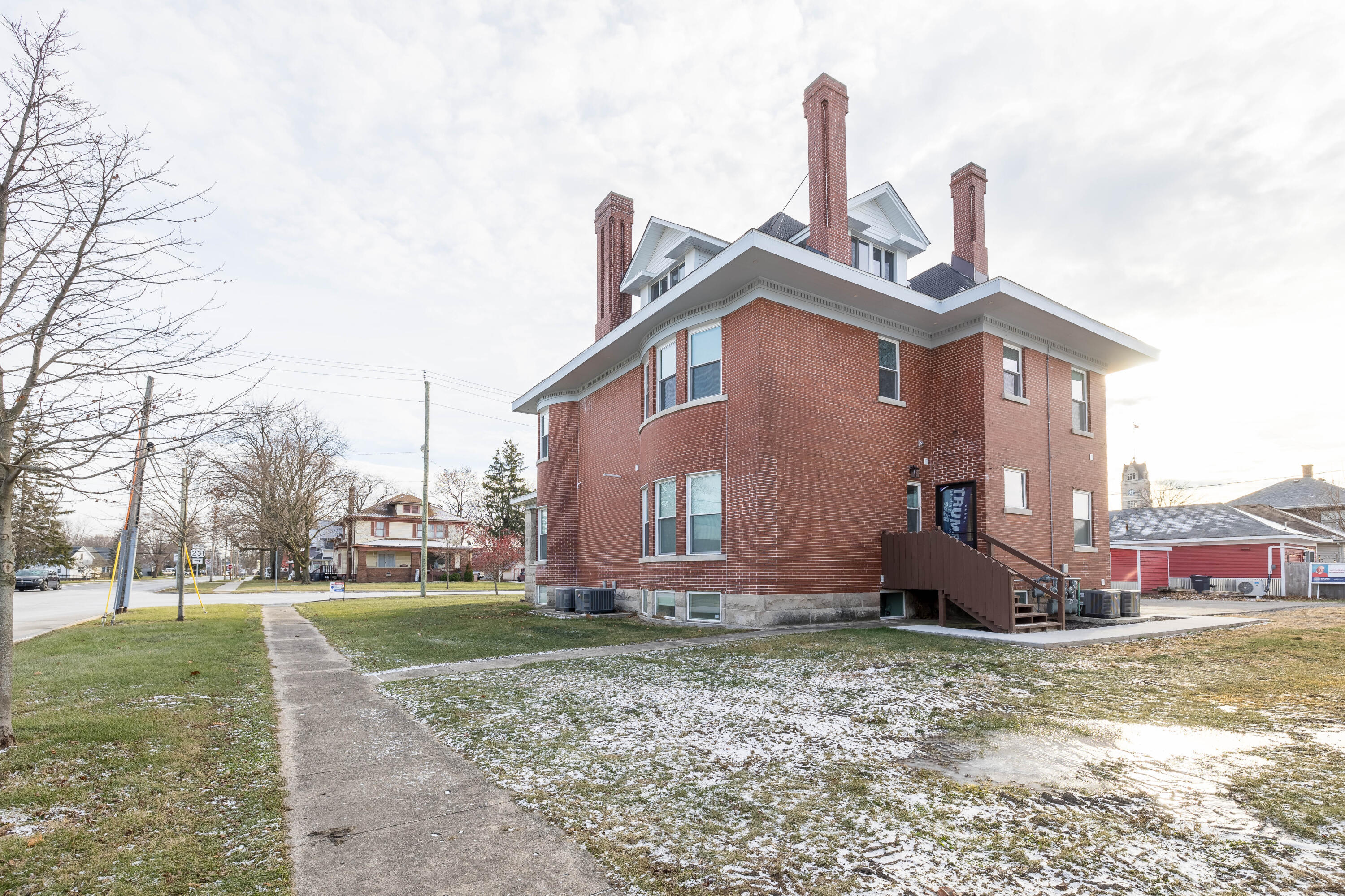 226 E Washington Street