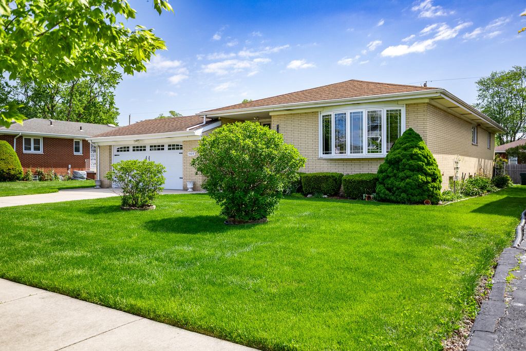 Photo of 7409 Arizona Avenue, Hammond, IN 46323 (MLS # 838944)