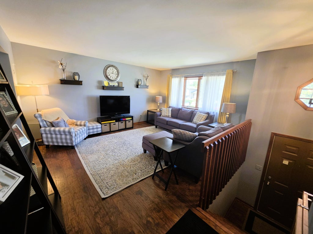 Photo of 1285 W 98th Avenue, Crown Point, IN 46307 (MLS # 844634)