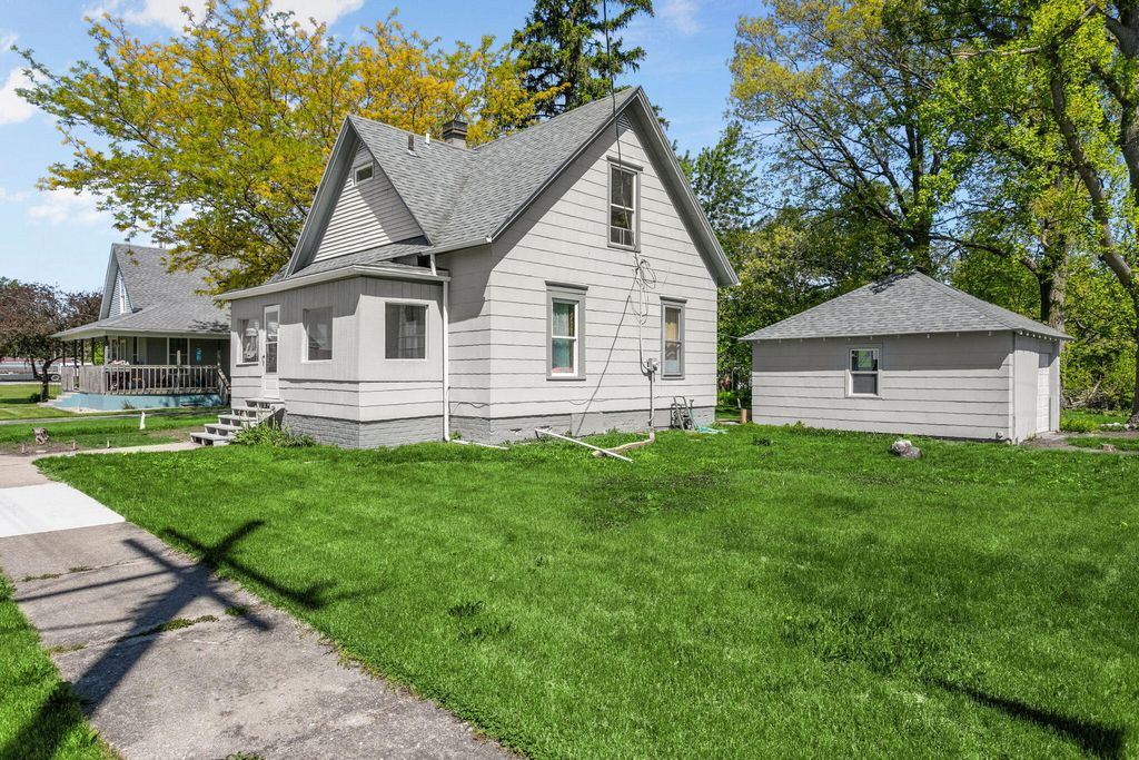 Photo of 307 E Oneida Street, La Crosse, IN 46348 (MLS # 838699)