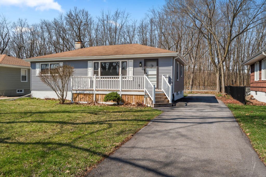 Photo of 2630 Forest Park Drive, Dyer, IN 46311 (MLS # 836290)