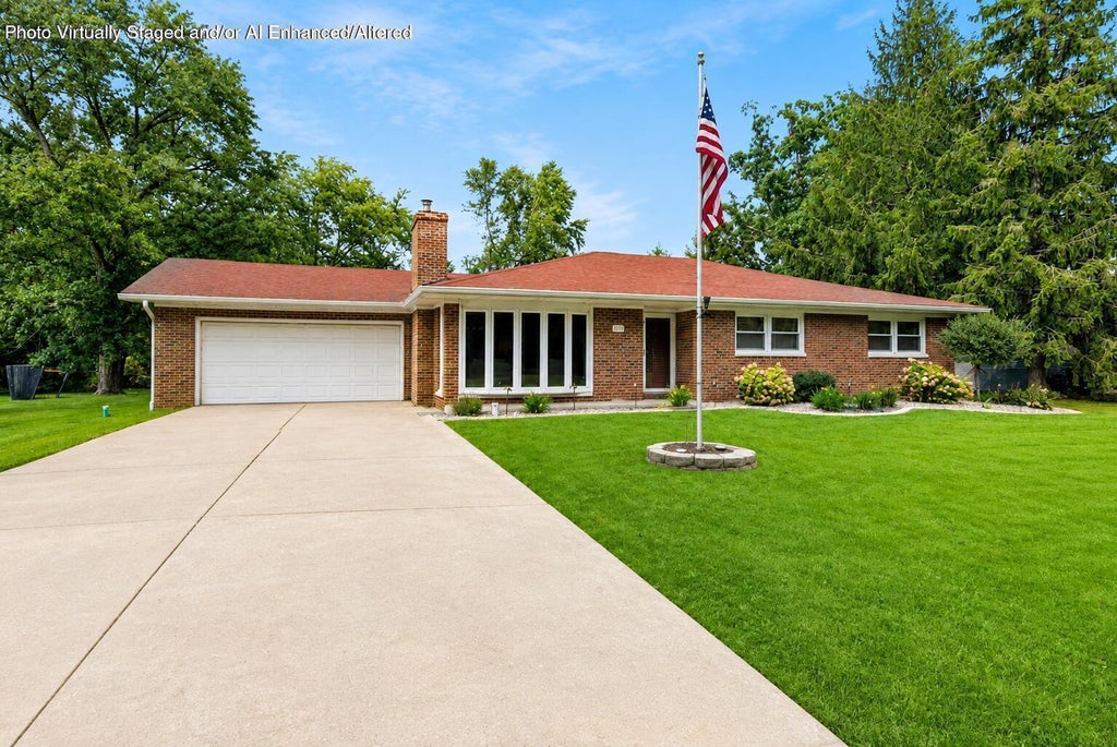 Photo of 15712 W 87th Avenue, Dyer, IN 46311 (MLS # 847366)