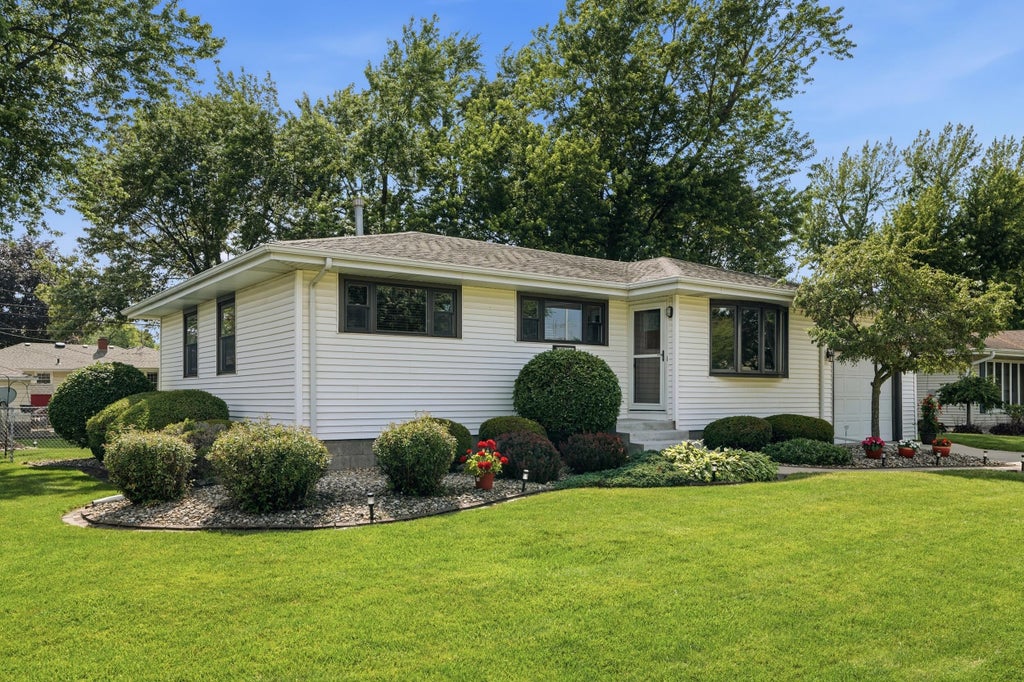Photo of 9008 Hess Drive, Highland, IN 46322 (MLS # 840900)