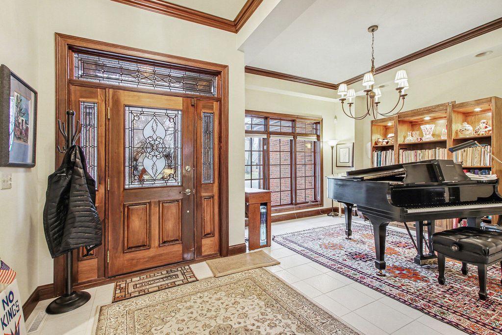 Photo of 2508 Pebble Beach Drive, Valparaiso, IN 46383 (MLS # 832700)