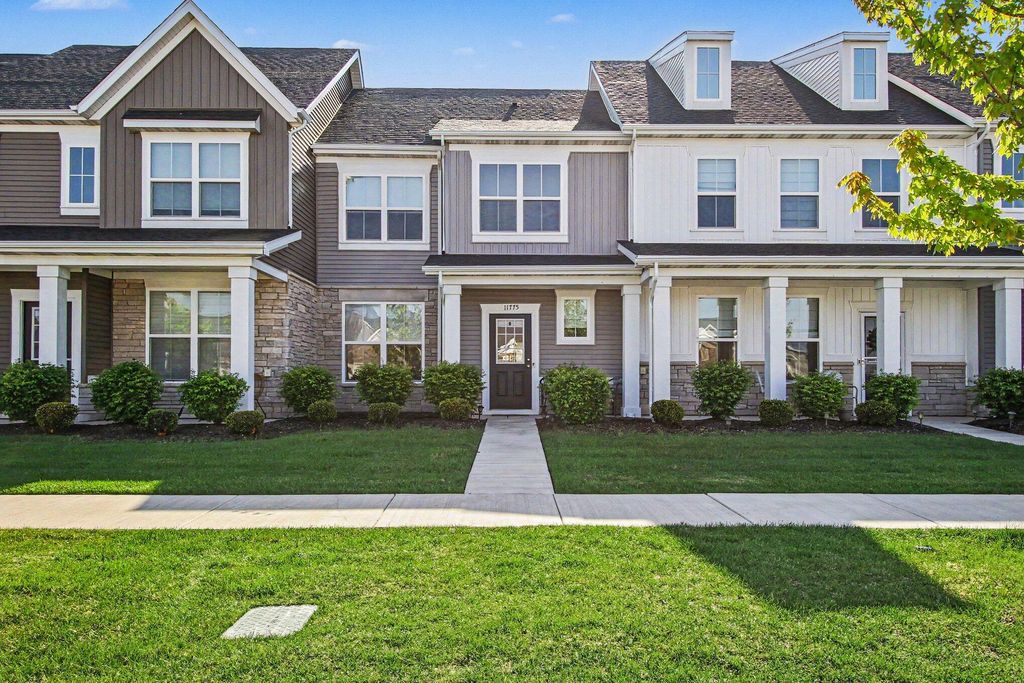Photo of 11775 Rhode Island Street, Crown Point, IN 46307 (MLS # 838073)