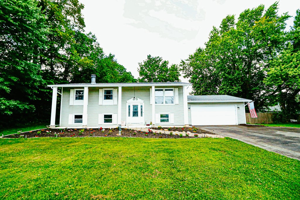 Photo of 750 N Meridian Road, Valparaiso, IN 46385 (MLS # 841584)