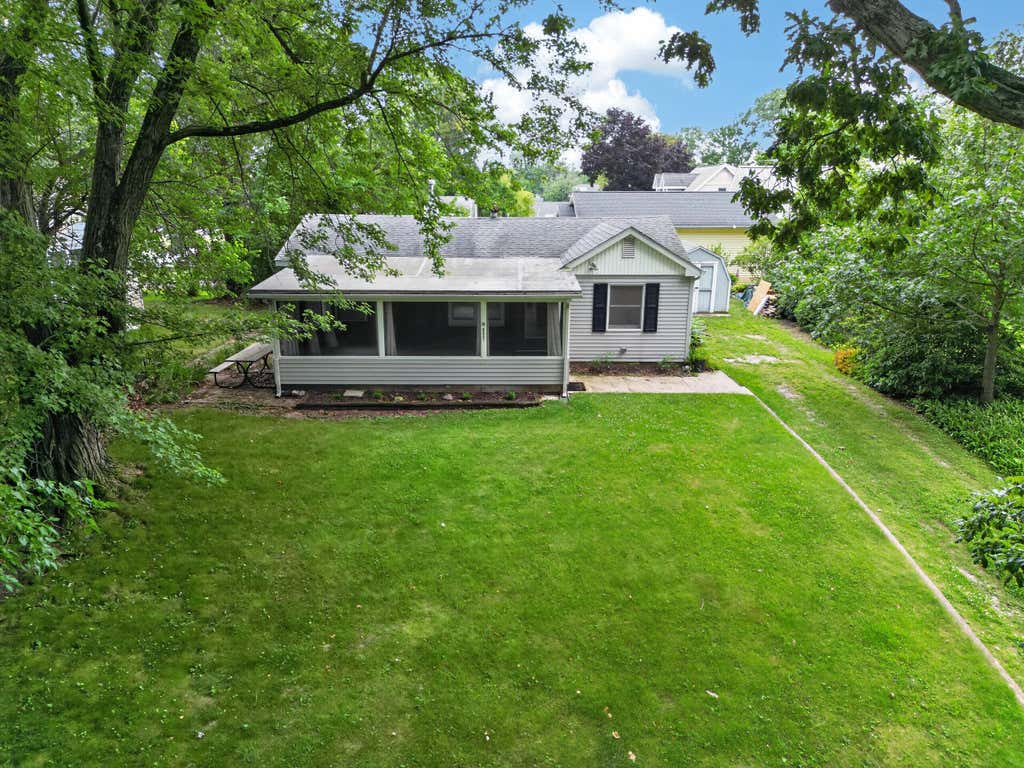 Photo of 6351 S State Road 10, Knox, IN 46534 (MLS # 842289)