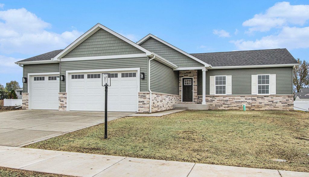 Photo of 5766 Brookview Avenue, Portage, IN 46368 (MLS # 829438)