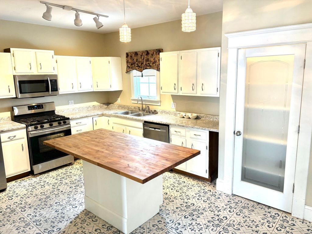 Photo of 611 Niles Street, La Porte, IN 46350 (MLS # 835993)