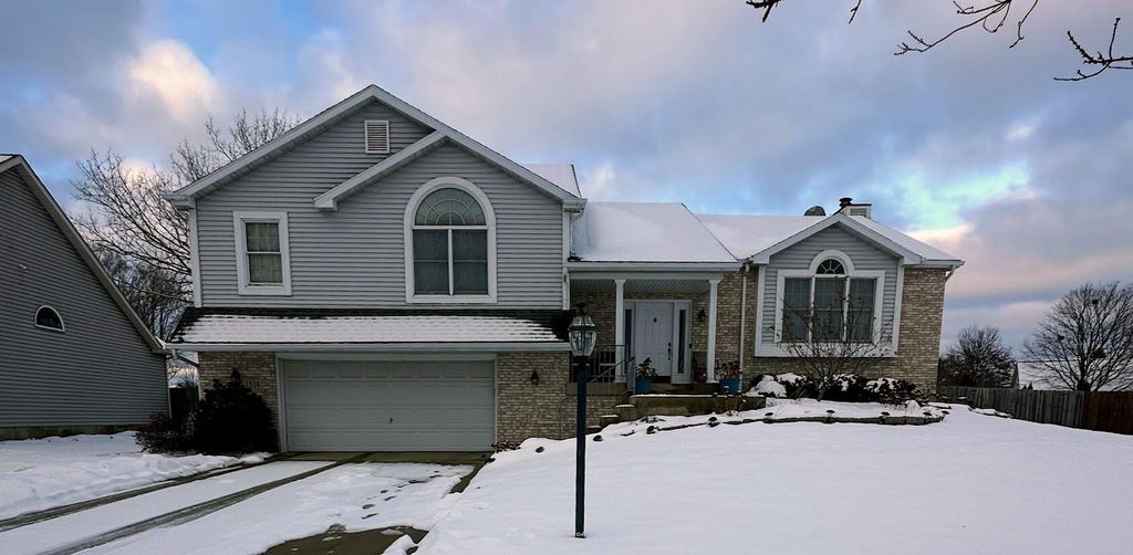 Photo of 1518 W 96th Place, Crown Point, IN 46307 (MLS # 831651)