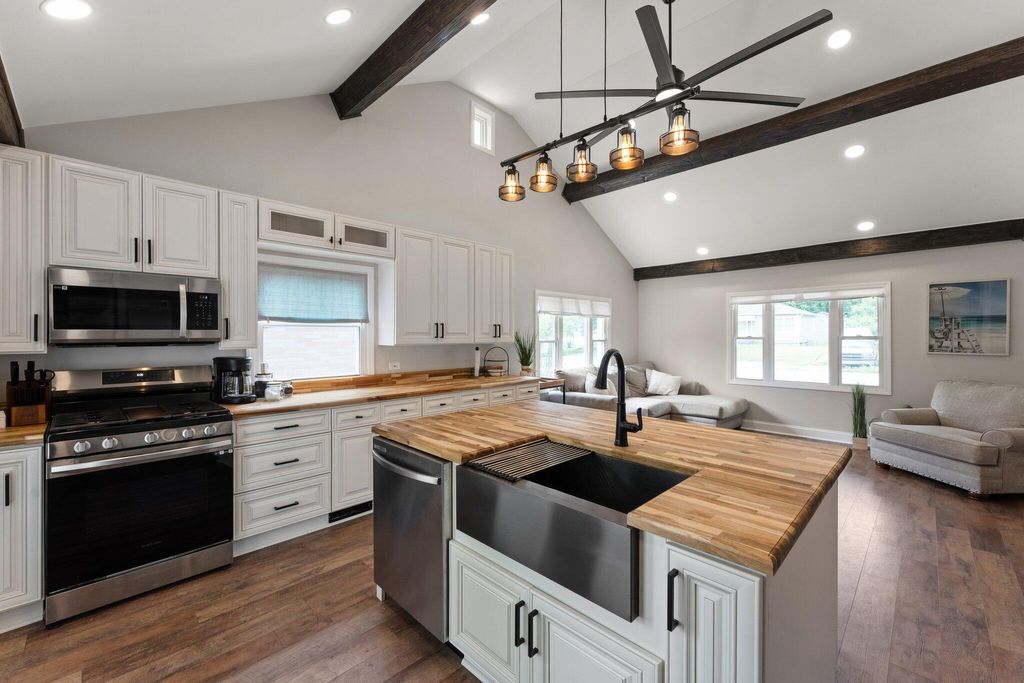 Photo of 355 S Howard Street, Gary, IN 46403 (MLS # 837557)