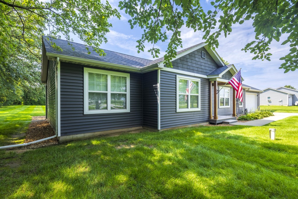 Photo of 448 S State Road 49, Valparaiso, IN 46383 (MLS # 844268)