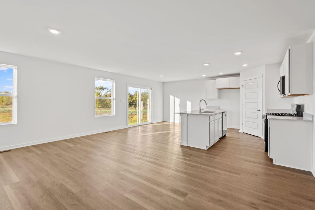 Photo of 605 Petry Street, Hebron, IN 46341 (MLS # 835811)