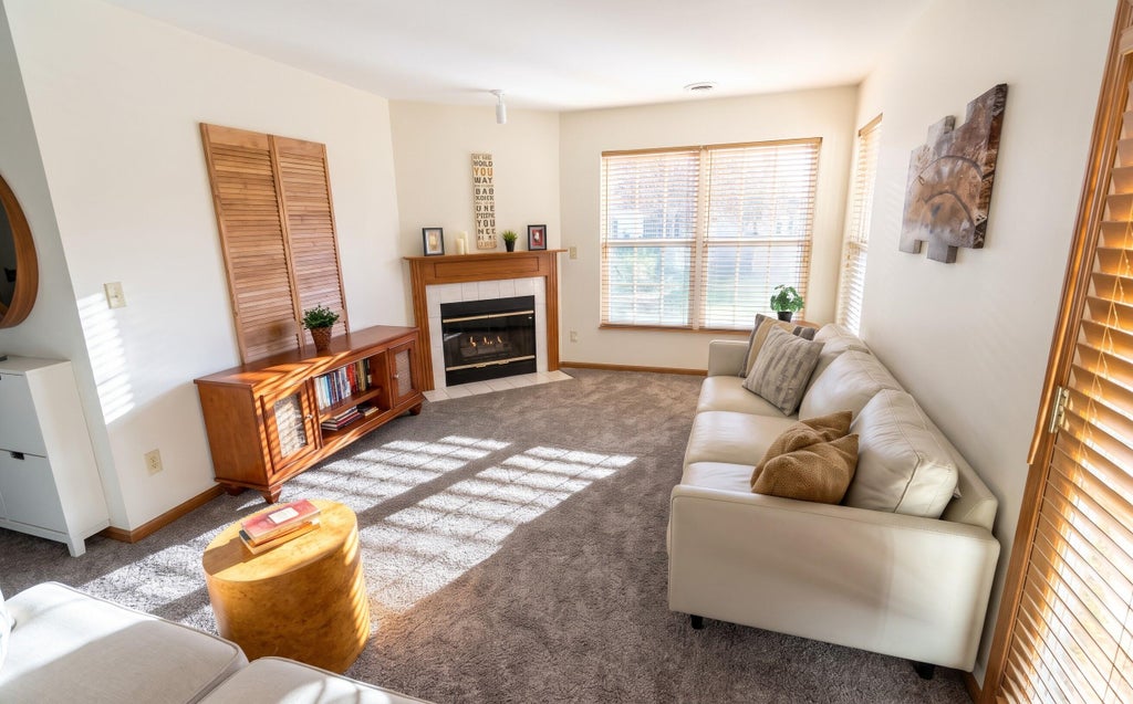 Photo of 873 Forest Glen Drive, Valparaiso, IN 46385 (MLS # 847507)