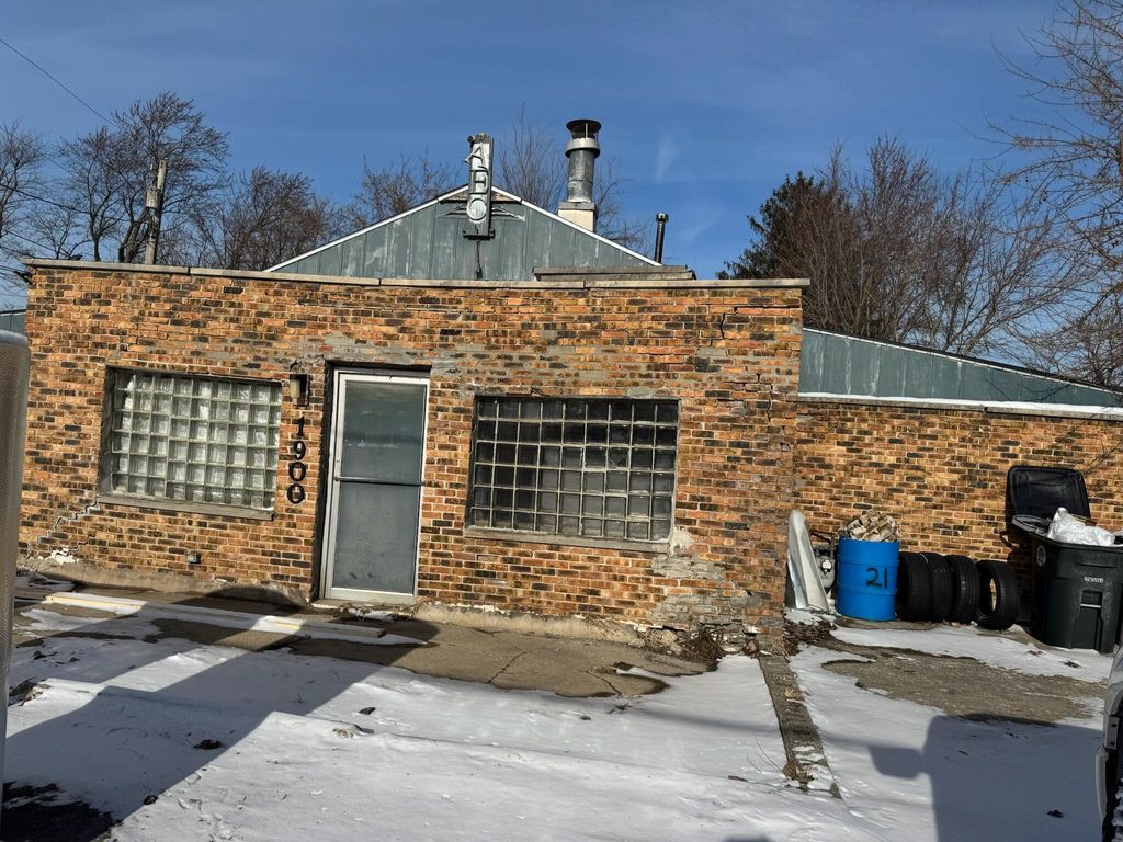 Photo of 1900 W Old Ridge Road, Hobart, IN 46342 (MLS # 833251)