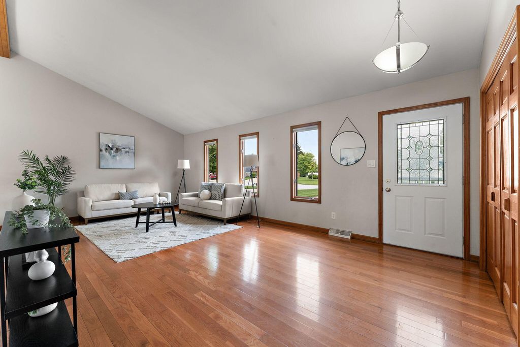Photo of 4925 W 89th Terrace, Crown Point, IN 46307 (MLS # 839340)