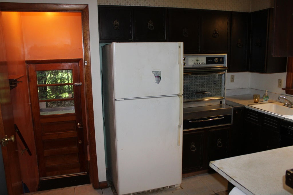 Photo of 777 Memory Lane, Hobart, IN 46342 (MLS # 841811)