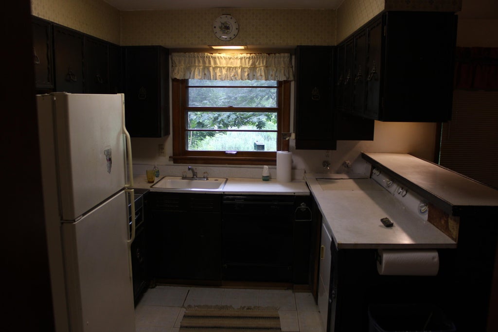 Photo of 777 Memory Lane, Hobart, IN 46342 (MLS # 841811)