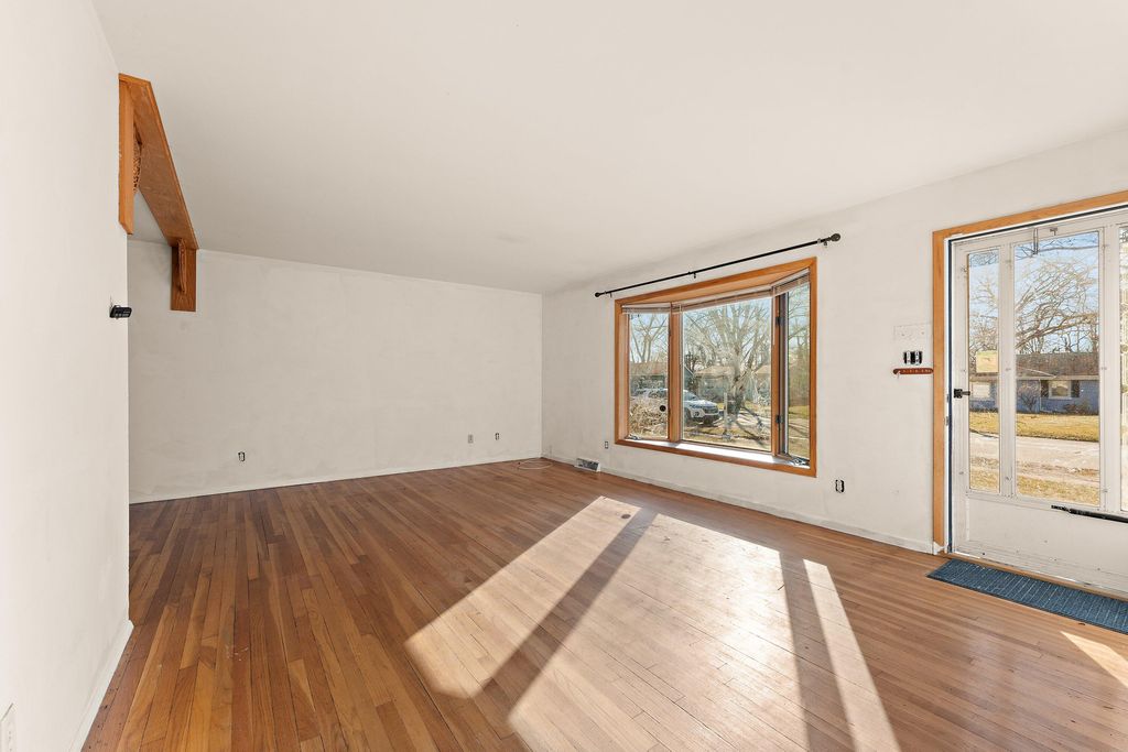 Photo of 106 Lake Hills Road, Michigan City, IN 46360 (MLS # 832841)