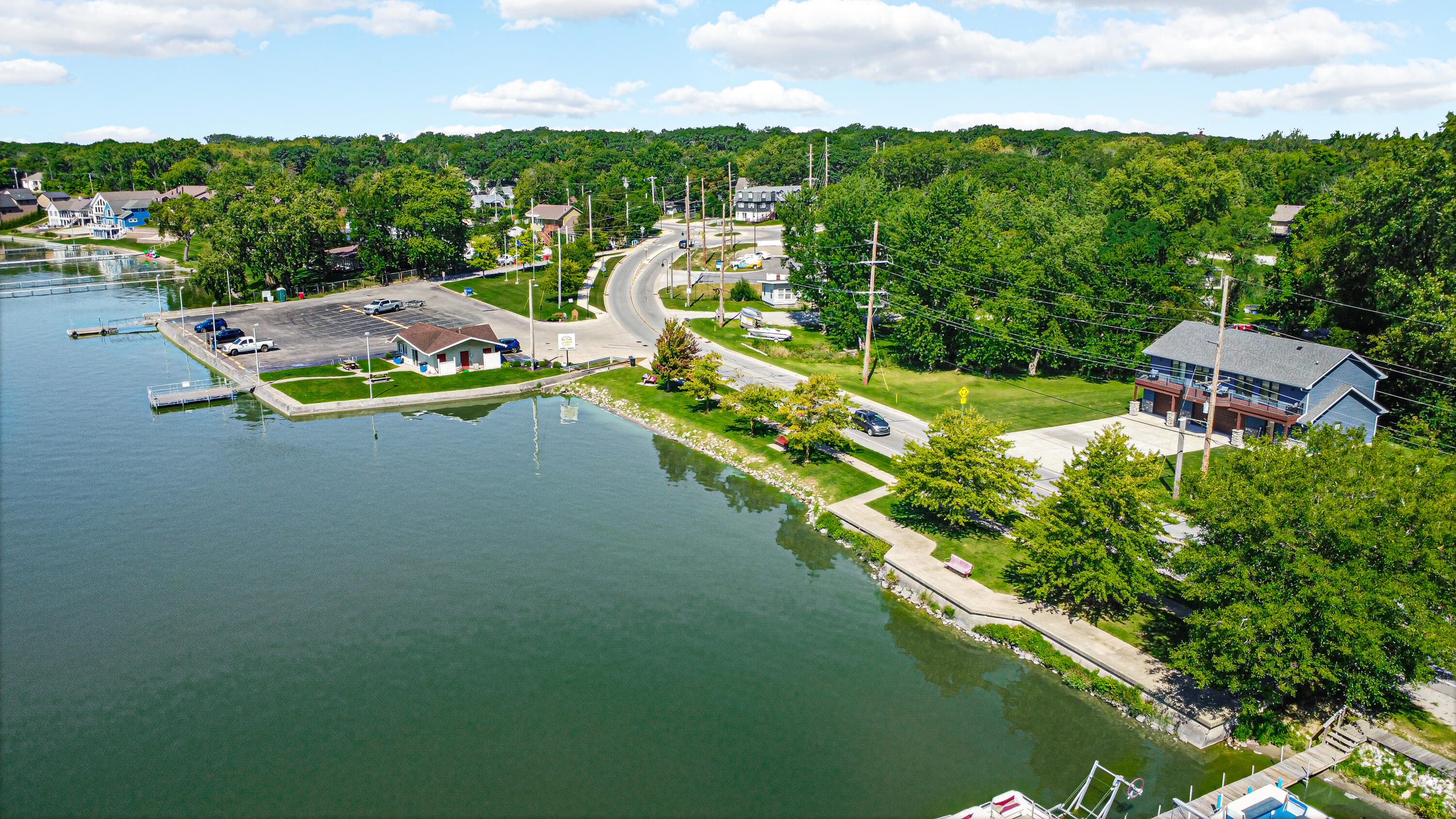 7912 Lake Shore Drive