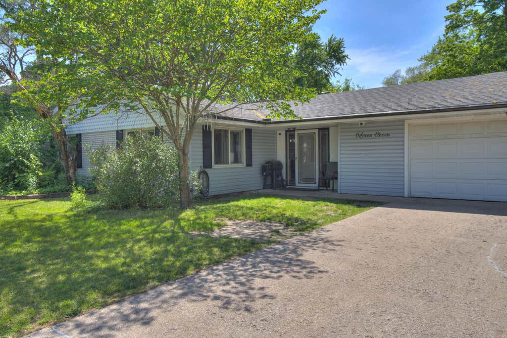 Photo of 1511 Birch Drive, Elkhart, IN 46514 (MLS # 839971)