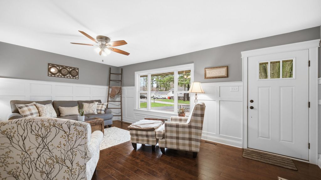 Photo of 10353 N 493 E, DeMotte, IN 46310 (MLS # 836690)