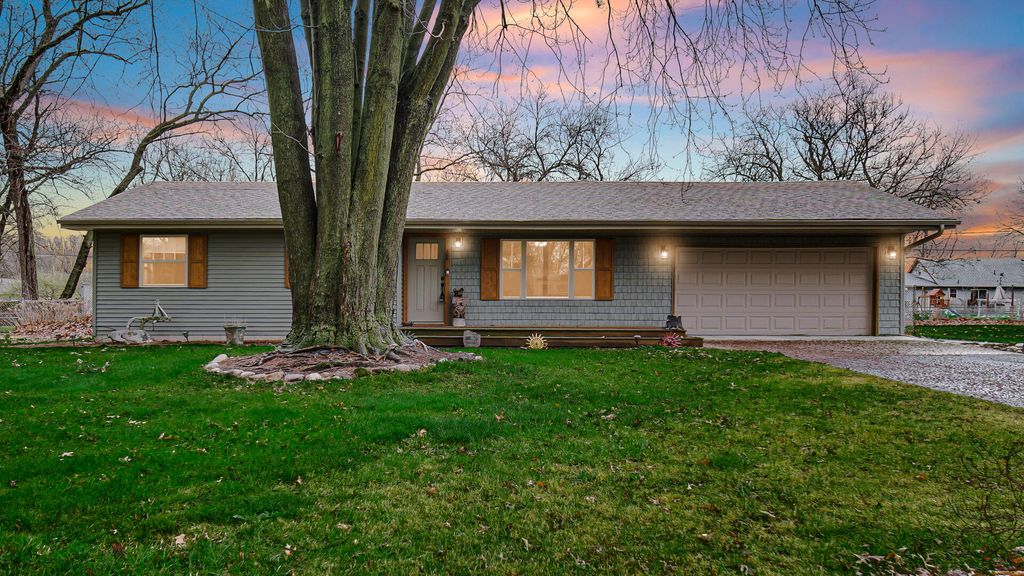 Photo of 10353 N 493 E, DeMotte, IN 46310 (MLS # 836690)