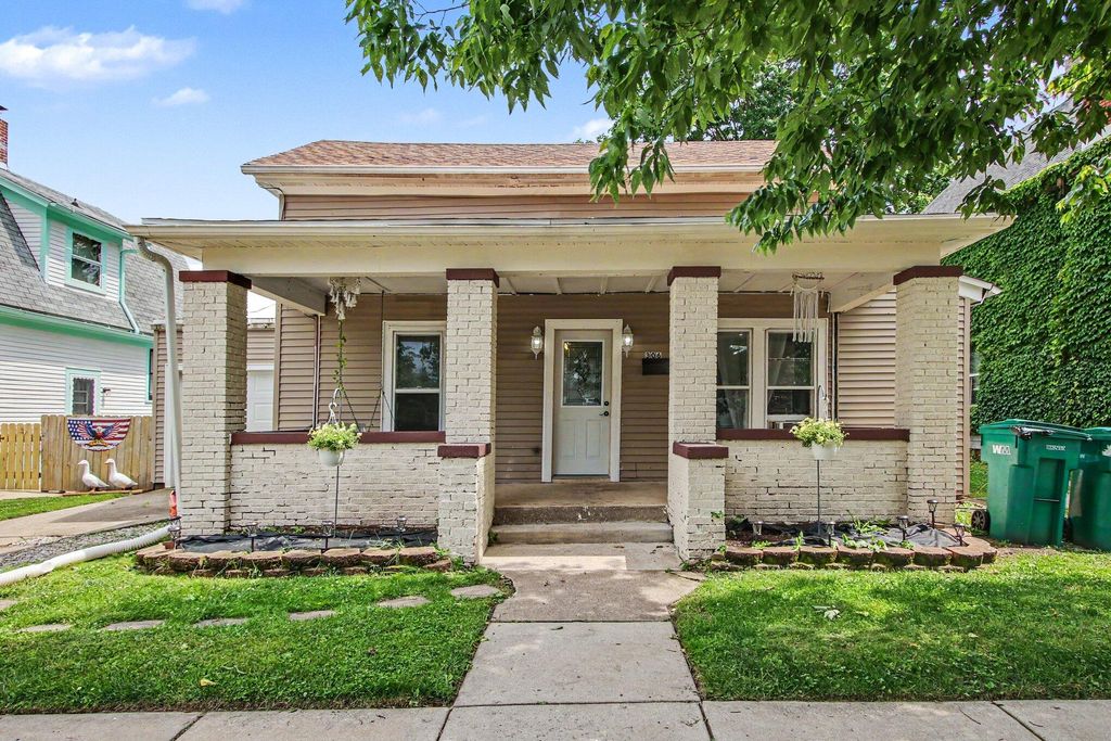 Photo of 306 Jefferson Avenue, La Porte, IN 46350 (MLS # 841941)