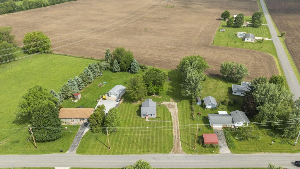 Photo of 8951 E Chicago Road, New Carlisle, IN 46552 (MLS # 839403)