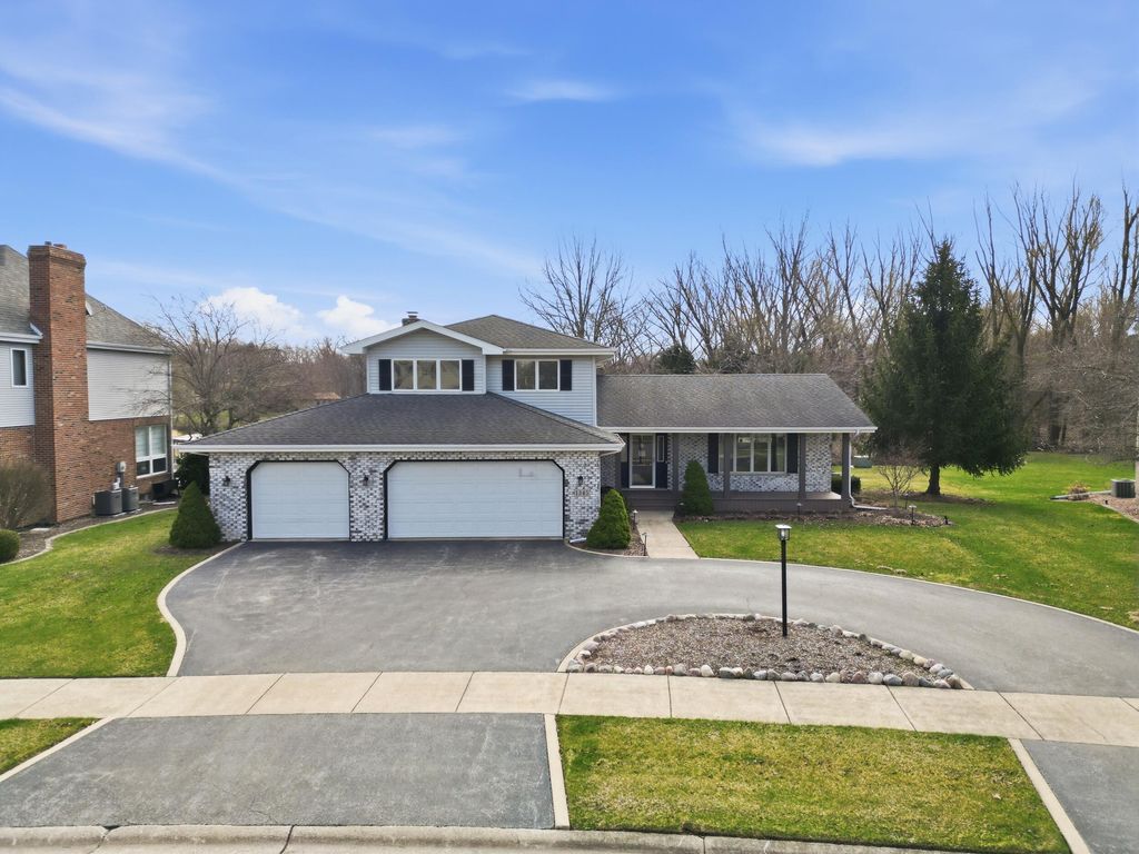 Photo of 1345 Mccoy Drive, Schererville, IN 46375 (MLS # 836046)