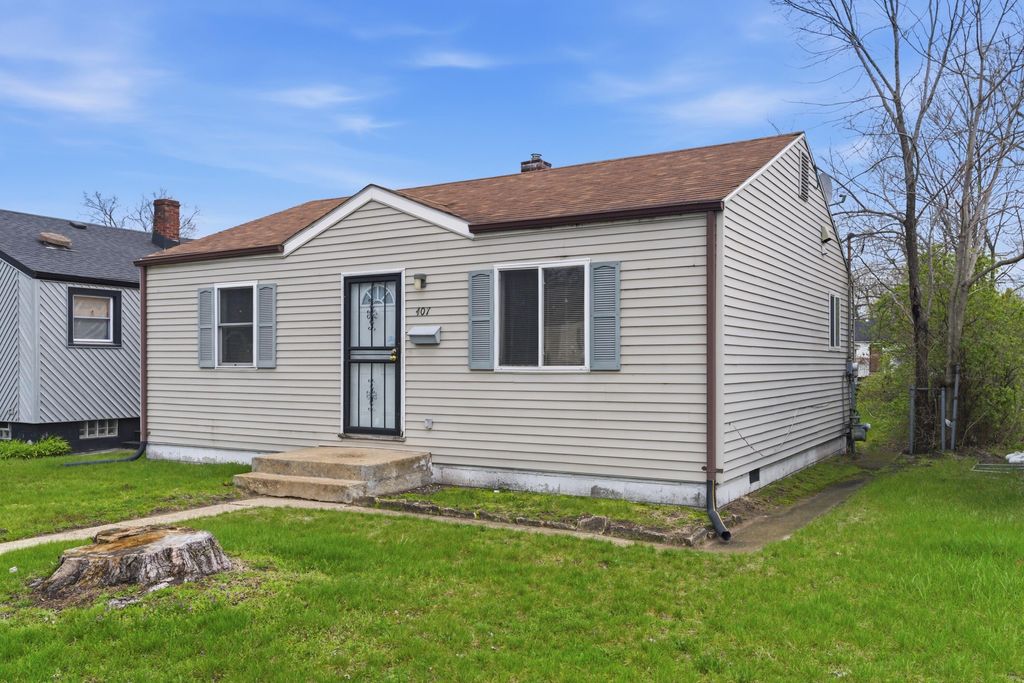Photo of 407 Dallas Street, Gary, IN 46406 (MLS # 837297)