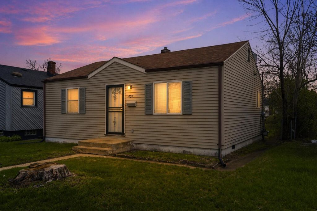 Photo of 407 Dallas Street, Gary, IN 46406 (MLS # 837297)