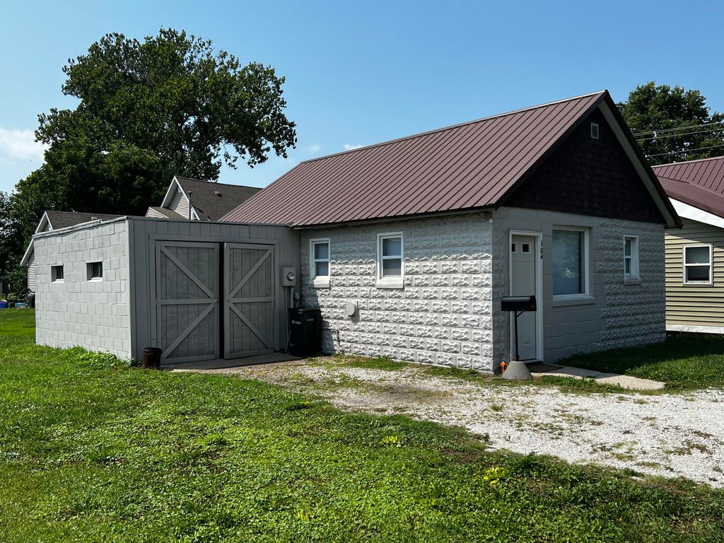 Photo of 104 S Scott Street, Rensselaer, IN 47978 (MLS # 839243)