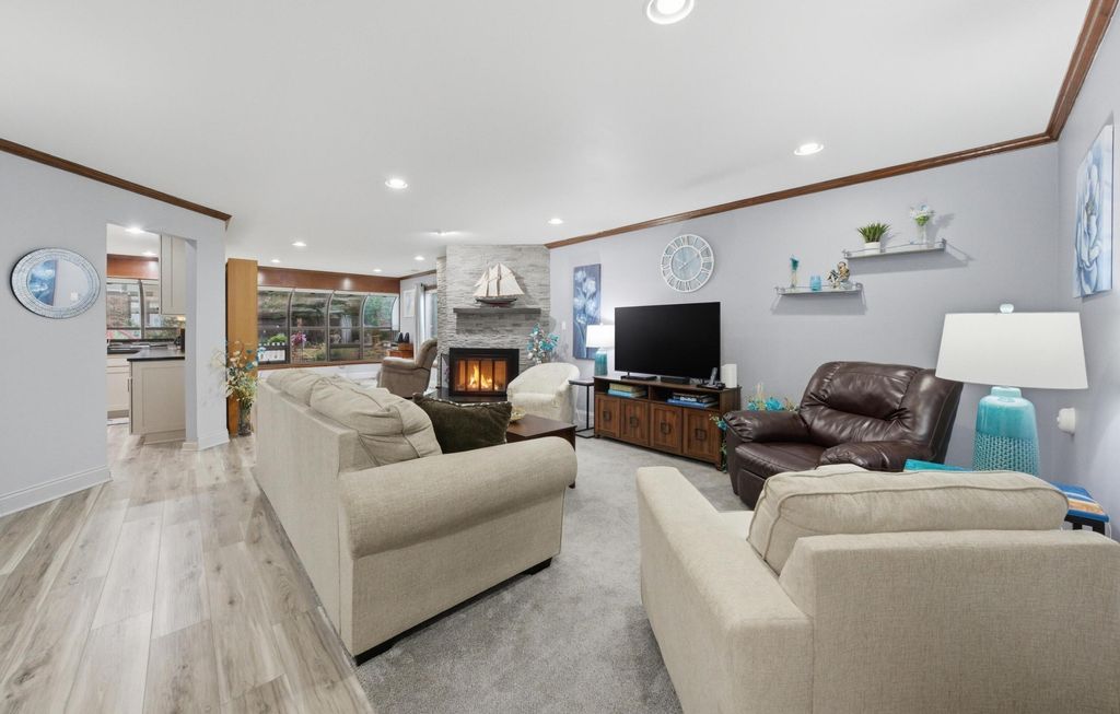 Photo of 2039 Dorchester Lane #2, Schererville, IN 46375 (MLS # 839466)
