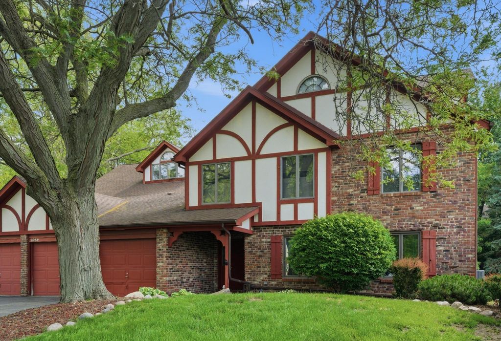 Photo of 2039 Dorchester Lane #2, Schererville, IN 46375 (MLS # 839466)