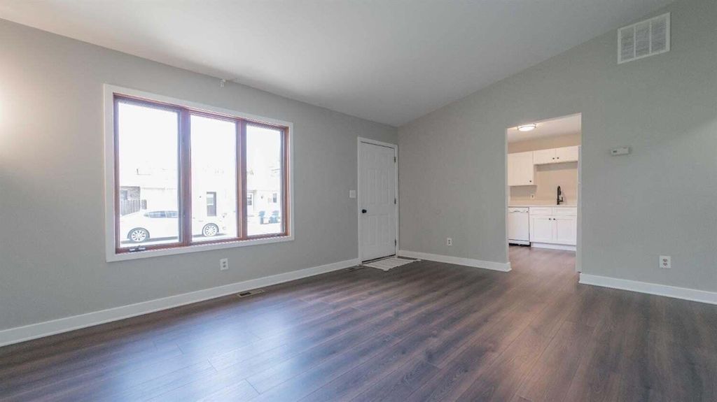 Photo of 150-154 Meadows Ct, Crown Point, IN 46307 (MLS # 832316)