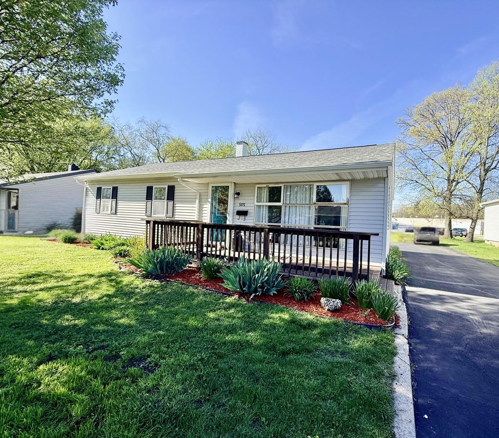 Photo of 505 Randle Street, Valparaiso, IN 46383 (MLS # 837647)