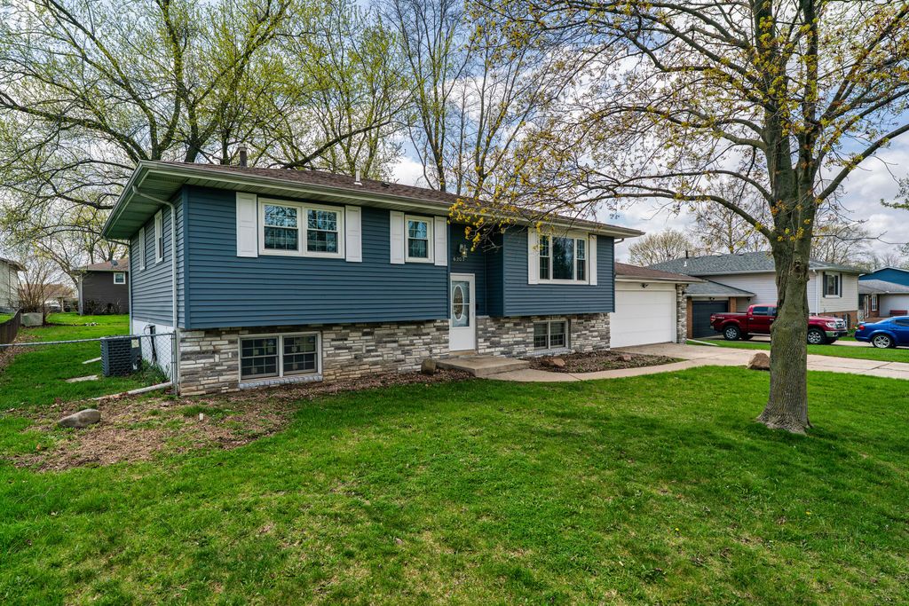 Photo of 6207 Abercorn Avenue, Portage, IN 46368 (MLS # 837121)