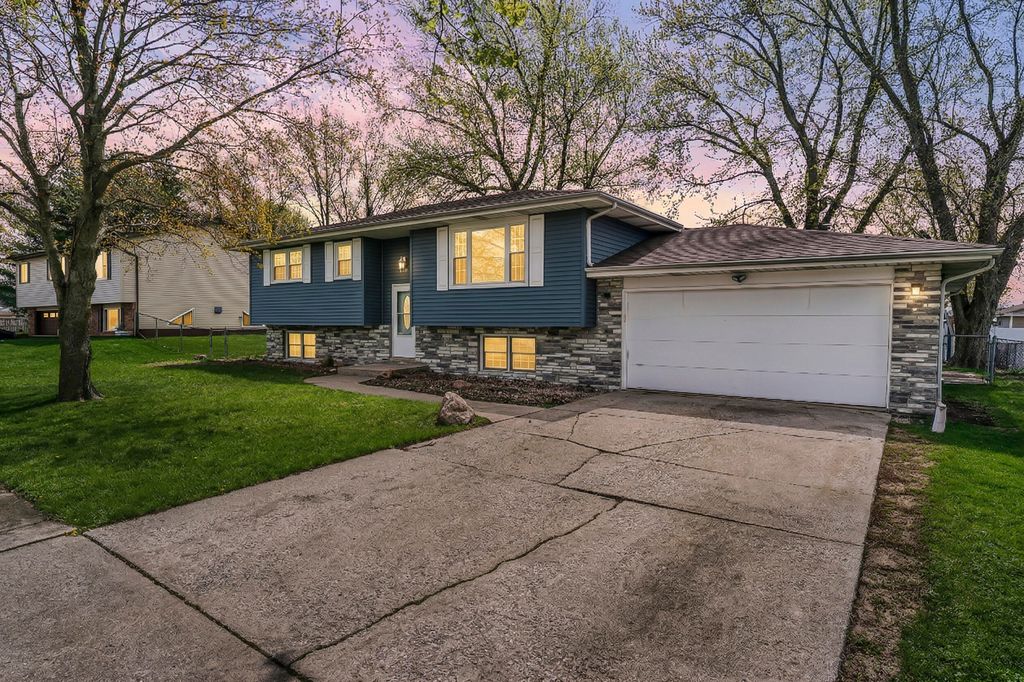 Photo of 6207 Abercorn Avenue, Portage, IN 46368 (MLS # 837121)