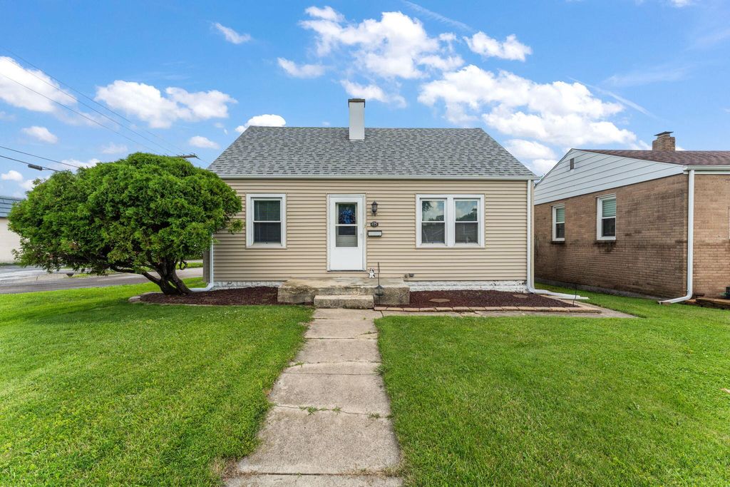 Photo of 125 N Wisconsin Street, Hobart, IN 46342 (MLS # 841483)
