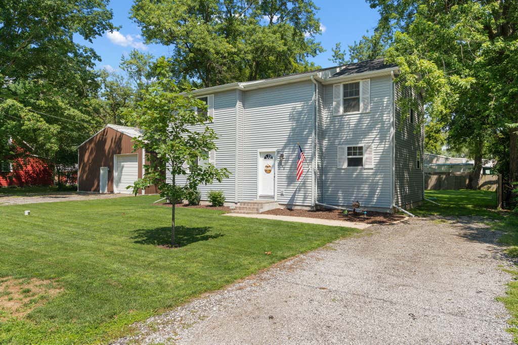 Photo of 195 E 400 S, Valparaiso, IN 46383 (MLS # 843515)