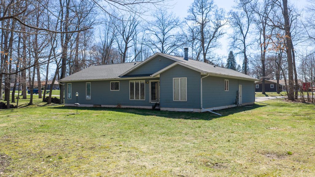 Photo of 1199 W Swanson Drive, La Porte, IN 46350 (MLS # 835433)