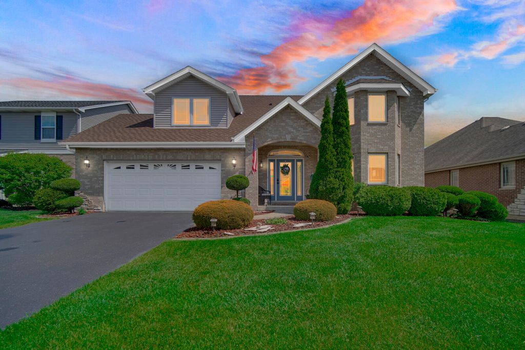 Photo of 10351 Adler Cove, Saint John, IN 46373 (MLS # 839564)