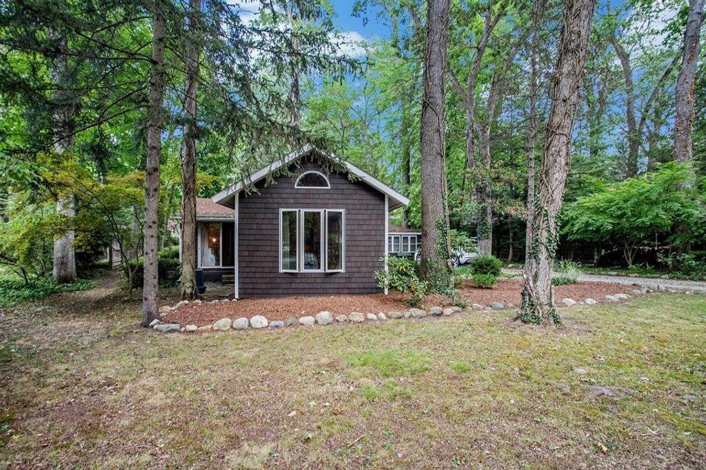 Photo of 3852 Birchwood Trail, Michiana Shores, IN 46360 (MLS # 837061)